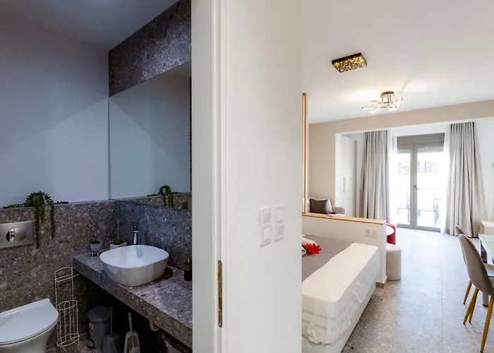 Twinstars Superior Gerakini