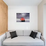 Twinstars Superior Apartment Gerakini